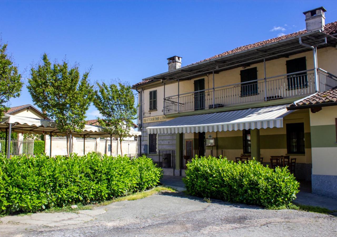 Trattoria Due Citroni Hotel Casalgrasso Ngoại thất bức ảnh