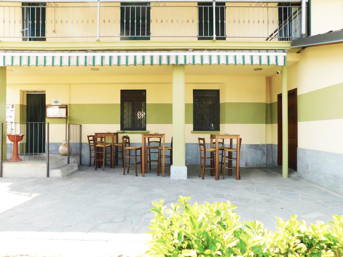 Trattoria Due Citroni Hotel Casalgrasso Ngoại thất bức ảnh